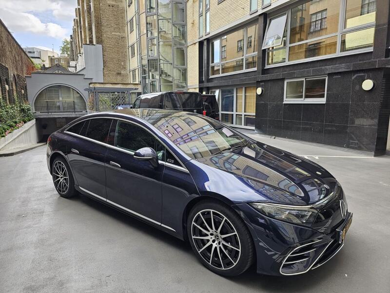 MERCEDES-BENZ EQS