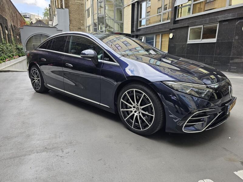 MERCEDES-BENZ EQS