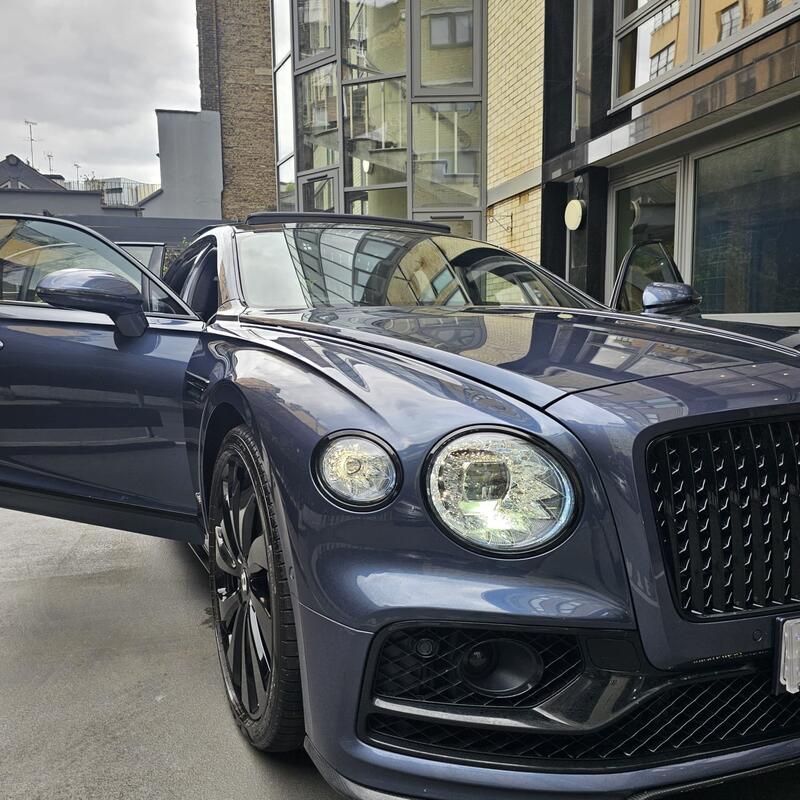 BENTLEY FLYING SPUR