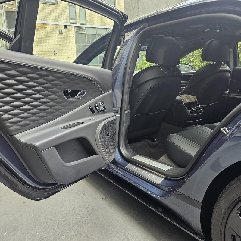 BENTLEY FLYING SPUR