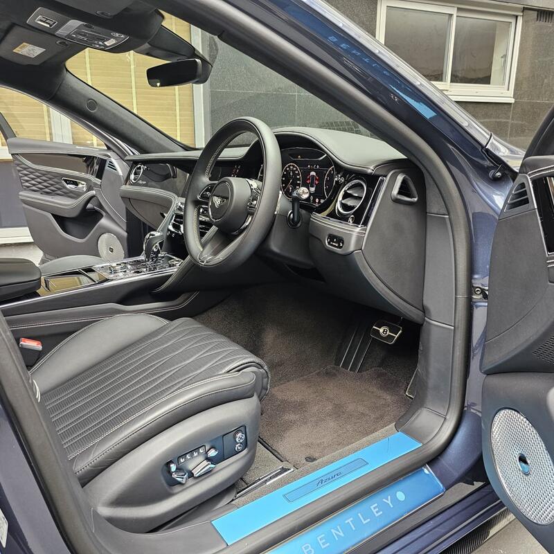 BENTLEY FLYING SPUR