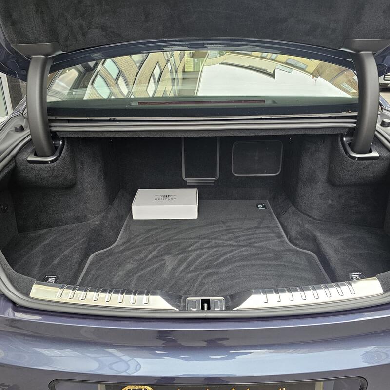 BENTLEY FLYING SPUR