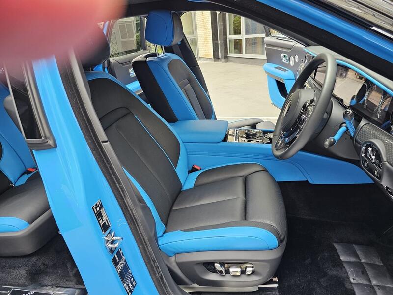 ROLLS-ROYCE GHOST