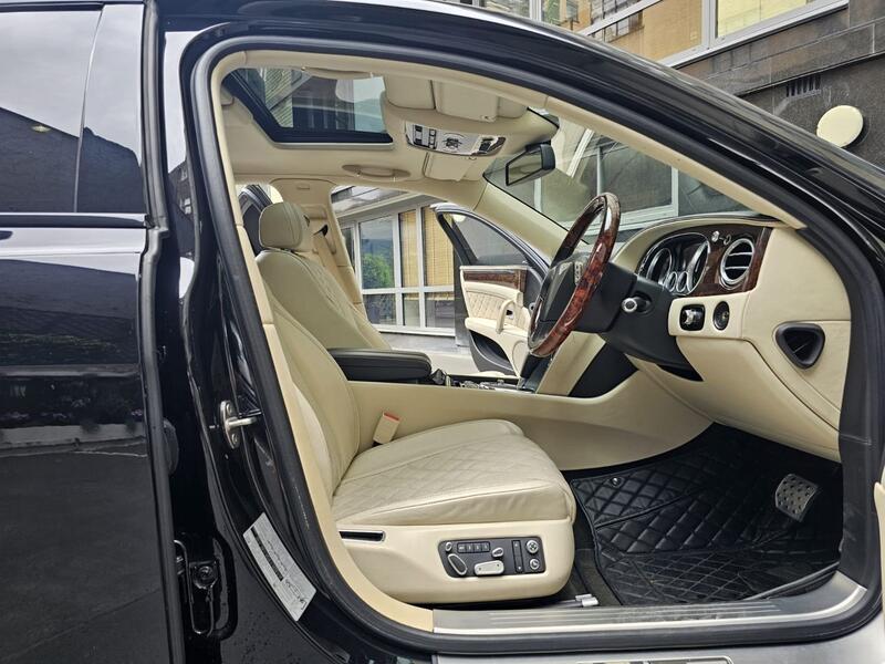BENTLEY FLYING SPUR