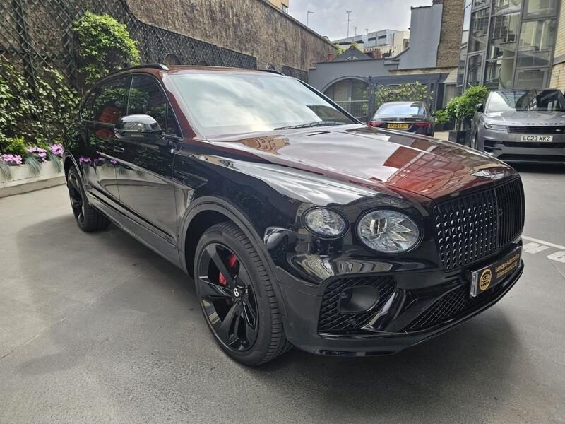 View BENTLEY Bentayga 4.0 V8 Azure EWB VATQ