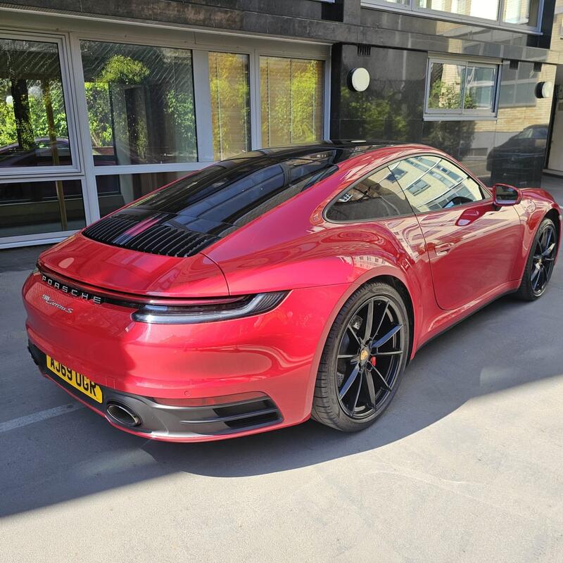 PORSCHE 911