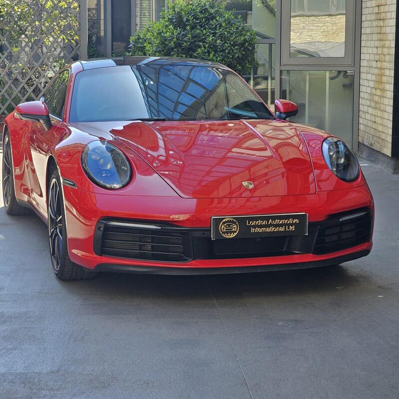 PORSCHE 911