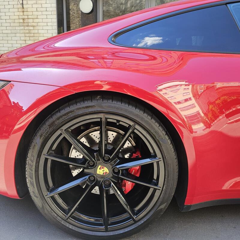 PORSCHE 911