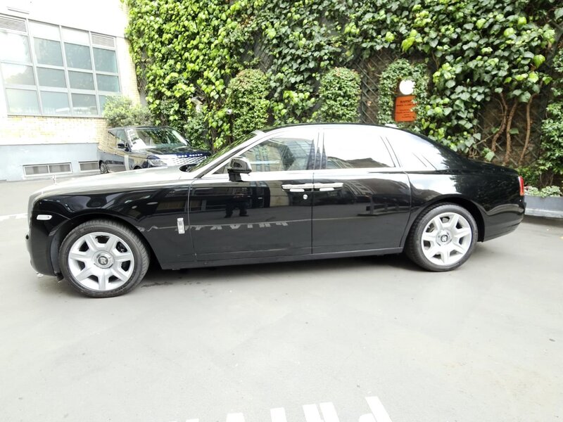 ROLLS-ROYCE GHOST