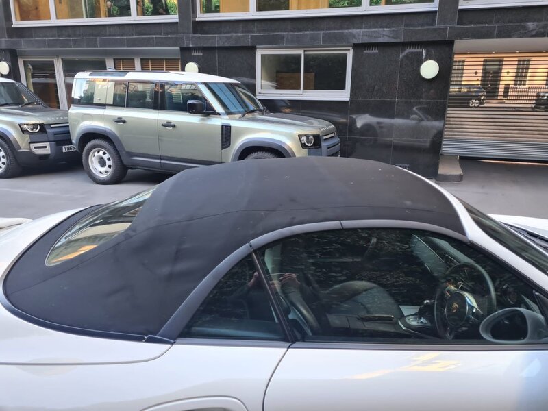 PORSCHE 911