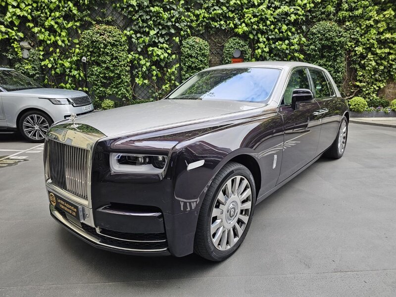 View ROLLS-ROYCE PHANTOM 6.7 V12  TWO TONE PURPLE VAT QUALIFYING