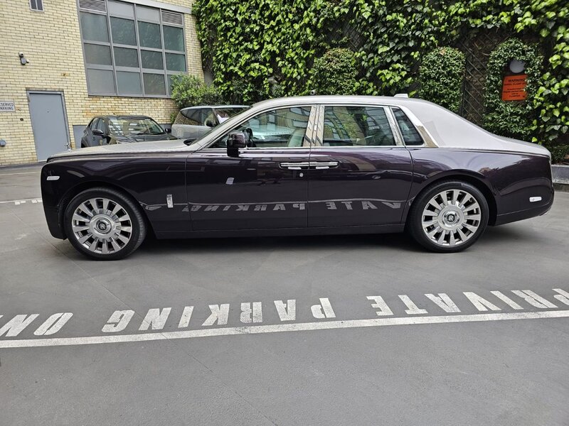 ROLLS-ROYCE PHANTOM