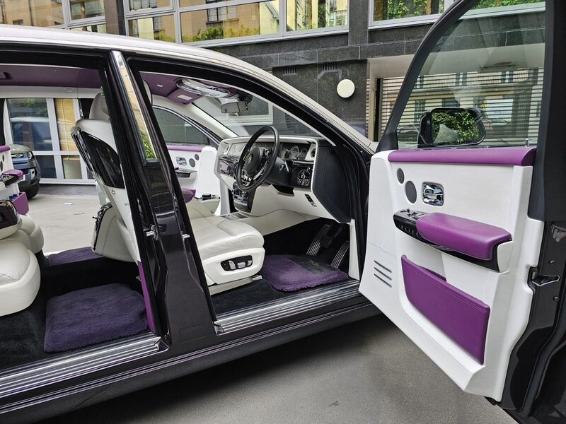 ROLLS-ROYCE PHANTOM