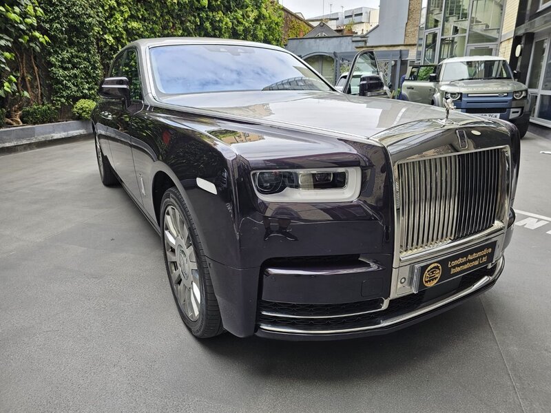 View ROLLS-ROYCE PHANTOM 6.7 V12  TWO TONE PURPLE VAT QUALIFYING