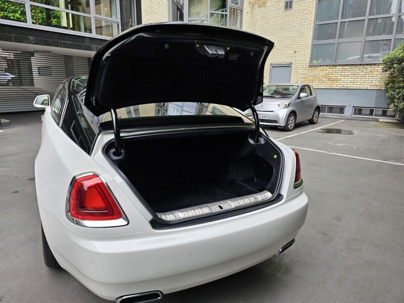 ROLLS-ROYCE WRAITH