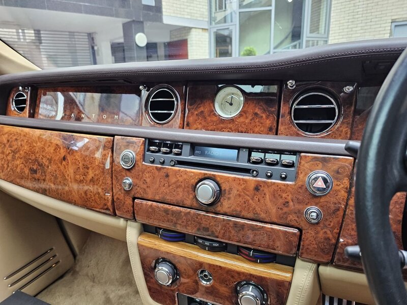 ROLLS-ROYCE PHANTOM