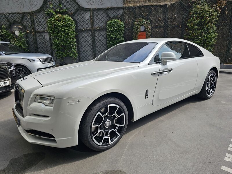 View ROLLS-ROYCE WRAITH 6.6 V12 Black Badge VATQ